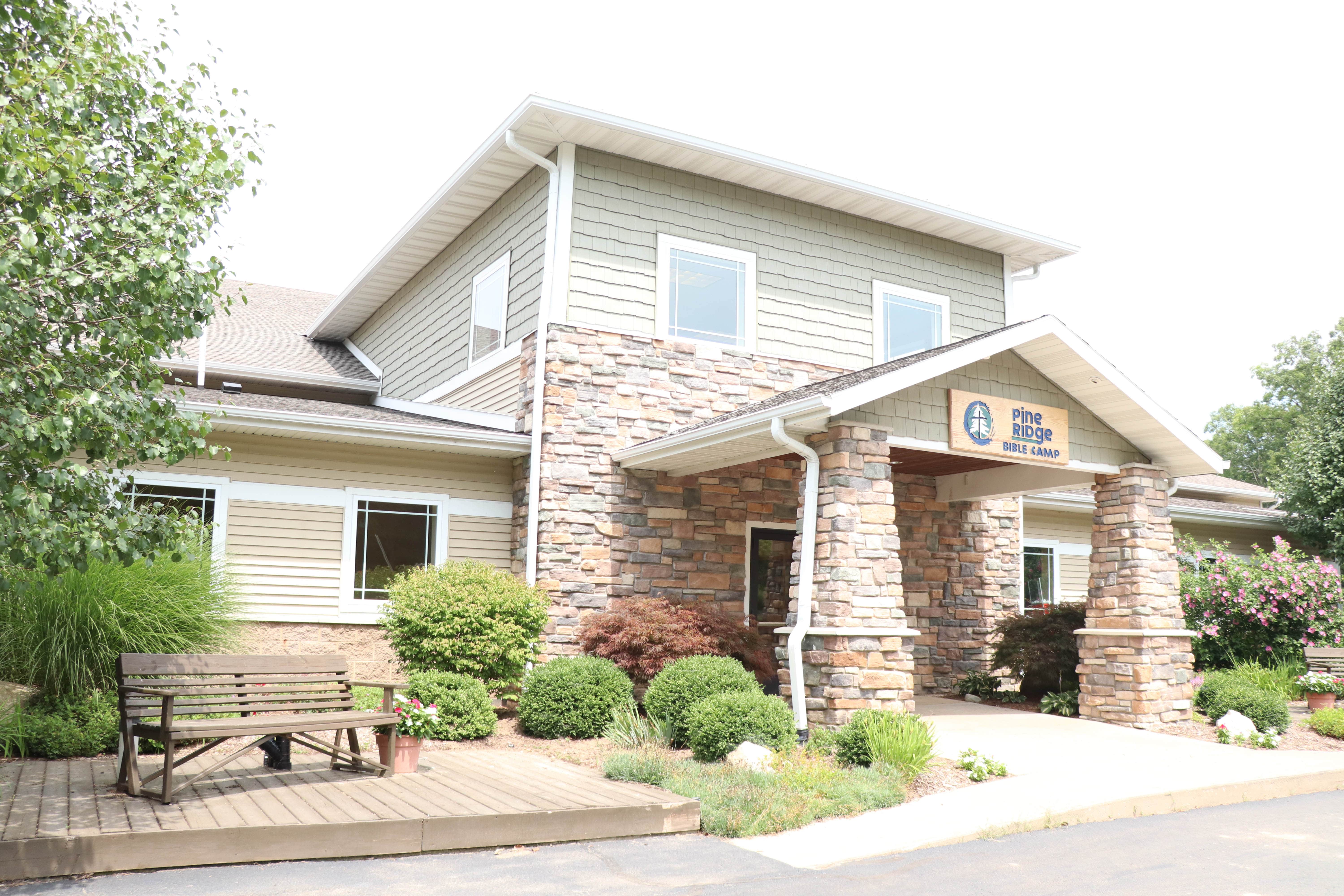Ver Lee Dining Hall & Retreat Center Entrance